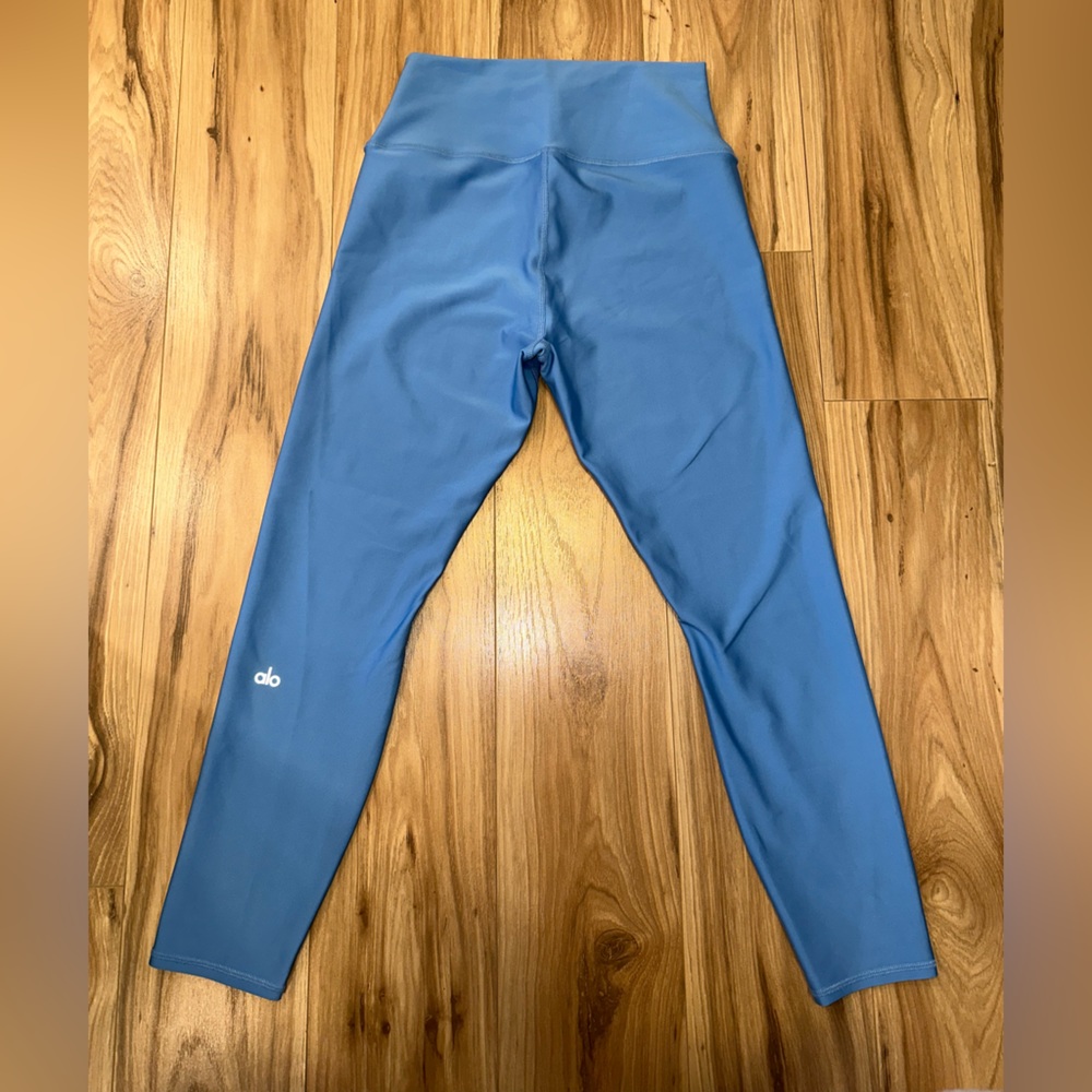 🦋NWOT Alo 7/8 high rise leggings🦋